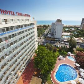 Hotel Tres Anclas, מלון בגאנדיה