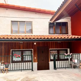 Suite la abuela - Hostal Merindades, hotel in Villarcayo