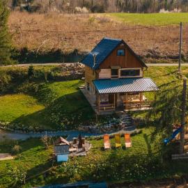 River house "Green butterfly", hotel en Netretić