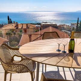 Exclusive Condo SOHO Opatija center with pool and terrace, hotel sa Opatija