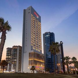 쿠웨이트에 위치한 호텔 Hampton By Hilton Kuwait Salmiya