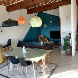 Maison spacieuse, chaleureuse, Wifi et parking privé