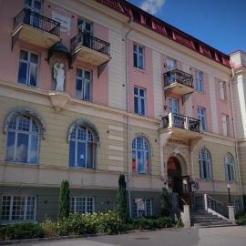 Stadshotellet Sölvesborg，瑟爾沃斯堡的飯店