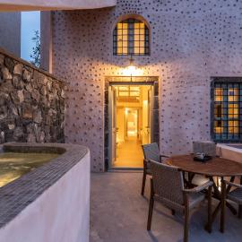 Frescoes Luxury Suites By KB Hospitality, hotel Meszariában
