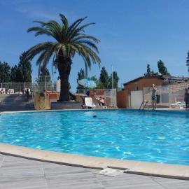 MOBILHOME COSY SPACIEUX 42m2, CLIMATISE, TV & LL, 3 chambres – hotel w mieście Vic-la-Gardiole