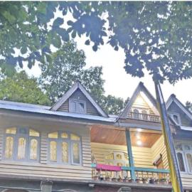 Anna homestay, hotel en Dirāng