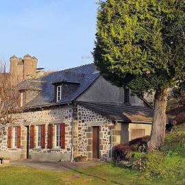 L'Oustal dé l'Adrienne é Jean , Gite de campagne au pied des montagnes