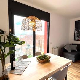 APARTAMENTO CON TERRAZA BY PRESTIGI, hotel u gradu Terasa