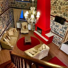 Gioras Hotel, hotel di Palaios Agios Athanasios