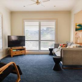 Charming Cottage, 7 mins walk to the beach and golf!