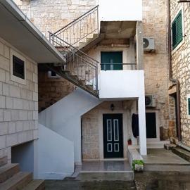 Apartments by the sea Povlja, Brac - 22899, hotel i Selca