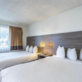 Coastal Breeze Inn