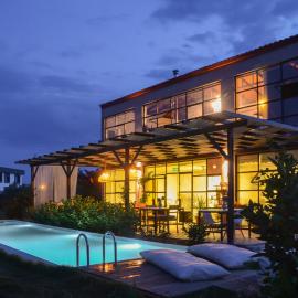 Quonset Glamping, hotel v destinácii Seferihisar