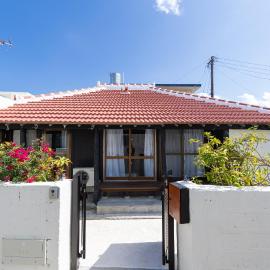 GuestHouse Henza, hotell i Henza