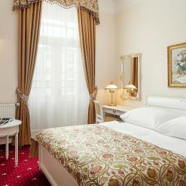 Alqush Downtown Hotel