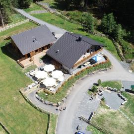 Ferienwohnung Werraquell Hütte, hotelli kohteessa Masserberg