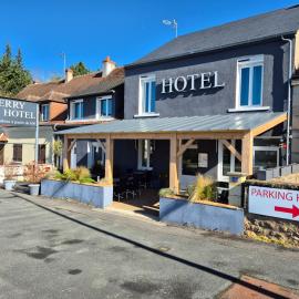 Berry Hôtel La Châtre, hotel u gradu 'La Châtre'