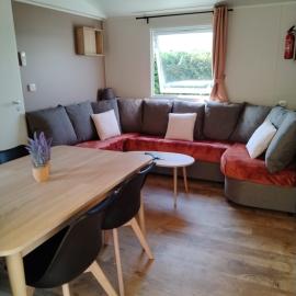 Bungalow tout confort camping siblu les charmettes, hotel in Les Mathes