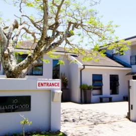 JFT Jewels Guest House, hotel East Londonban
