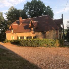 Maison de campagne, hotel u gradu Urzy