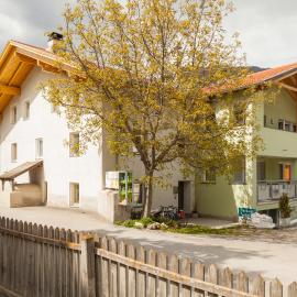 Ausserloretzhof Ferienwohnung "Fernerblick", hotel em Lasa