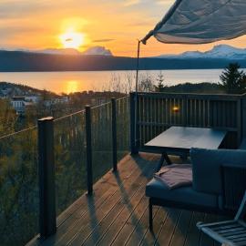 Narvik Mountain Homes Sunset View and Sauna, hotel v destinácii Narvik