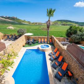 Levecca 2 Holiday Home, hotel in Għasri