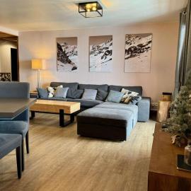 Duplex rénové à Val Thorens - 12 pers, 4 chambres, garage, proche pistes et commerces - FR-1-637-40, hotel in Val Thorens