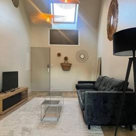 Appartement neuf, centre-ville，克勒斯河畔阿讓通的飯店