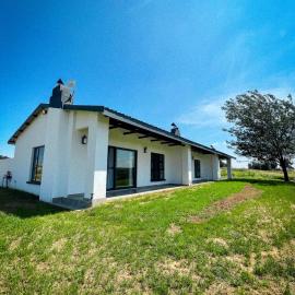 Sorgenfri farm stay, Hotel in Hendrina