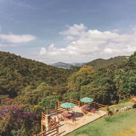 Pousada Alto dos Manacás Chalés e Restaurante - A 500mts da portaria do parque e 2,5km da Vila