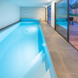 NOUVEAUTE!!! Villa en bord de mer avec piscine intérieure!, hotel v destinácii Trégunc