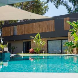 Modern Antalya Villa with Private Pool & Garden -10 Guests, hotel in Yukarıkaraman