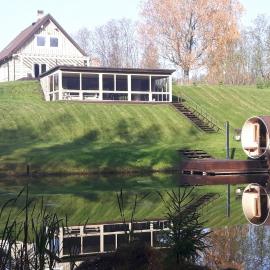 Põhjakalda, hotel a Nüpli