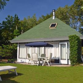 Bungalowpark De Toekomst، فندق في آودورب