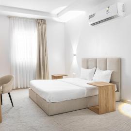 Luxury and Modern Hotel Apartments in Mudhainib, hotel in Medina