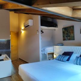 Apartamentos La Alborada Medieval, hotel Ayllónban
