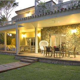 Villa de Lujo con Jardines y Piscina, hotelli El Puerto de Santa Maríassa