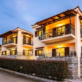 Stoupa Serene Nests - Spitiko Getaway