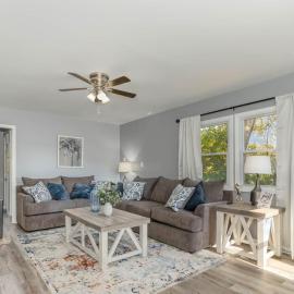 Furnished Ranch Home with FREE washer and dryer, hotel in Middletown