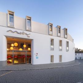 Moov Hotel Évora – hotel w mieście Évora