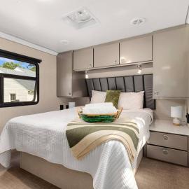 Waterfront Getaway, Dock Your Boat & Play! – hotel w mieście Edgewater