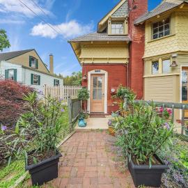 Luxury Loft in Historic Carriage House, hotel in Kennett Square