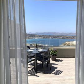 Lovely Penthouse in Mellieha-seaview by Homely