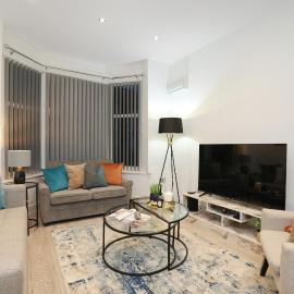 Leicester Serviced Accomodation, Sleeps 8