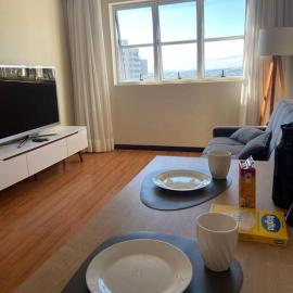 Flat 1 qto, piscina, loc central