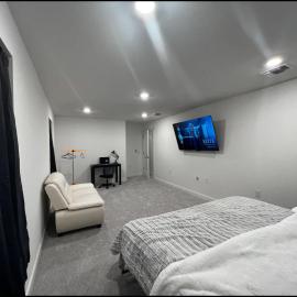 Banty Villa - Master Lounge, hotel in Austin