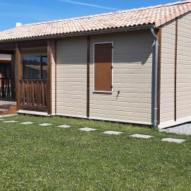 Chalet 2 chambres avec terrasse et climatisation près du Golfe du Morbihan - FR-1-783-19, hotel din Marzan