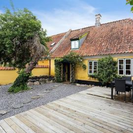 Idyllisk, historisk byhus ved fjorden i Mariager, khách sạn ở Mariager