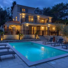 Villa Sea Queen، فندق في سيلو